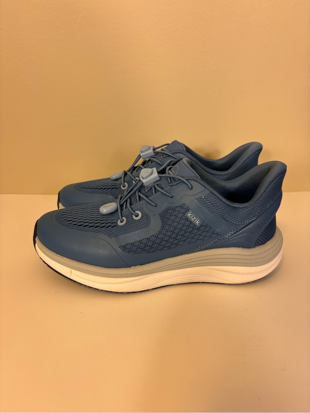 Kizik Women's London Blue Lace-Free Performance Slip On Sneakers 8.5